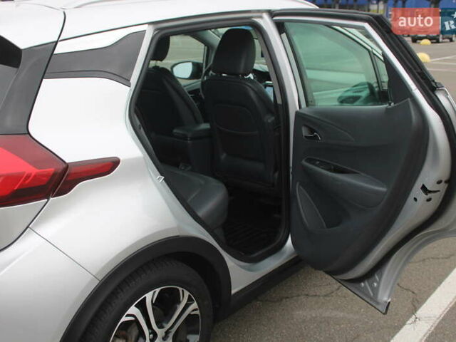 Серый Шевроле Bolt EV, объемом двигателя 0 л и пробегом 135 тыс. км за 14900 $, фото 18 на Automoto.ua