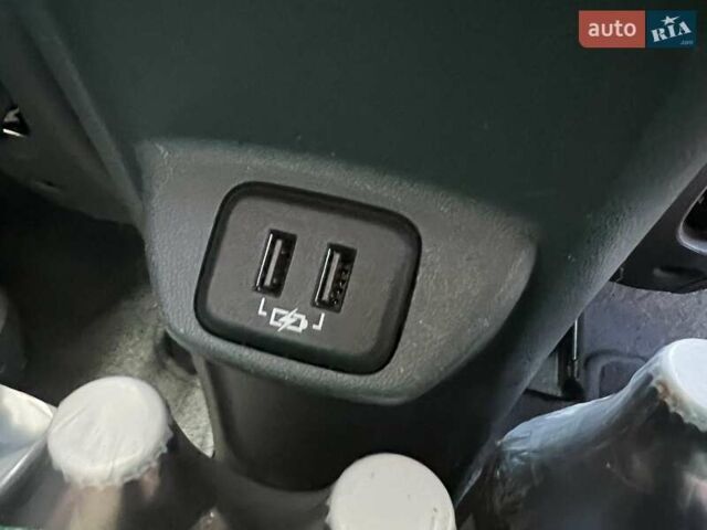 Сірий Шевроле Bolt EV, об'ємом двигуна 0 л та пробігом 104 тис. км за 14999 $, фото 18 на Automoto.ua