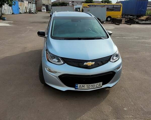 Серый Шевроле Bolt EV, объемом двигателя 0 л и пробегом 100 тыс. км за 16000 $, фото 3 на Automoto.ua