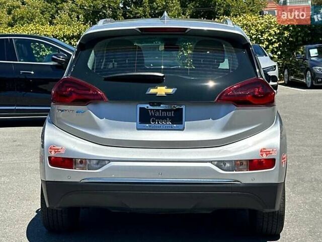 Сірий Шевроле Bolt EV, об'ємом двигуна 0 л та пробігом 56 тис. км за 3800 $, фото 3 на Automoto.ua
