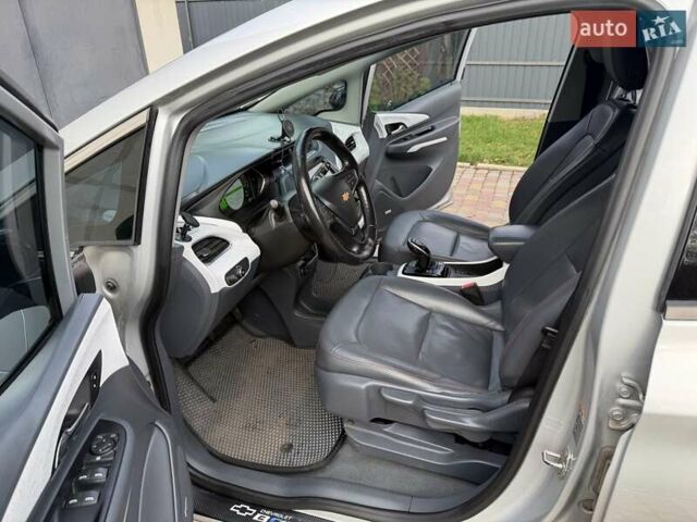 Серый Шевроле Bolt EV, объемом двигателя 0 л и пробегом 156 тыс. км за 11500 $, фото 20 на Automoto.ua
