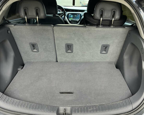 Серый Шевроле Bolt EV, объемом двигателя 0 л и пробегом 106 тыс. км за 13500 $, фото 24 на Automoto.ua