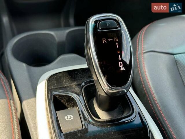 Серый Шевроле Bolt EV, объемом двигателя 0 л и пробегом 139 тыс. км за 14290 $, фото 35 на Automoto.ua
