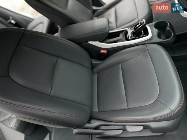 Серый Шевроле Bolt EV, объемом двигателя 0 л и пробегом 34 тыс. км за 16990 $, фото 29 на Automoto.ua