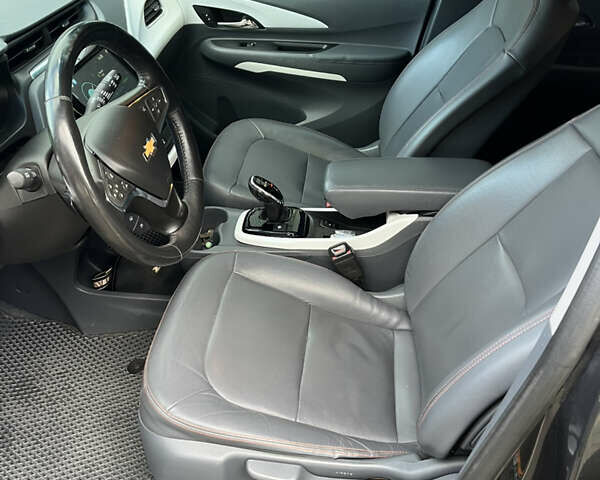 Серый Шевроле Bolt EV, объемом двигателя 0 л и пробегом 106 тыс. км за 13500 $, фото 20 на Automoto.ua