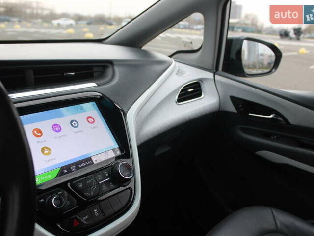 Серый Шевроле Bolt EV, объемом двигателя 0 л и пробегом 135 тыс. км за 15300 $, фото 29 на Automoto.ua