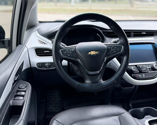 Серый Шевроле Bolt EV, объемом двигателя 0 л и пробегом 44 тыс. км за 17300 $, фото 10 на Automoto.ua