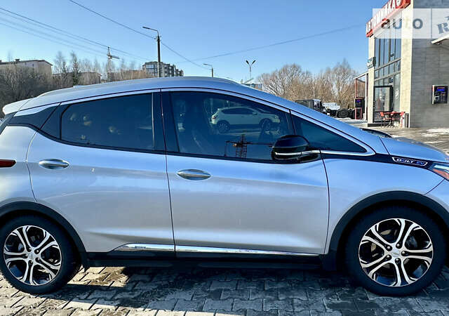 Серый Шевроле Bolt EV, объемом двигателя 0 л и пробегом 108 тыс. км за 16900 $, фото 4 на Automoto.ua