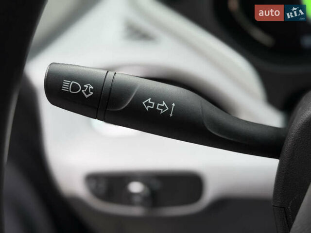 Серый Шевроле Bolt EV, объемом двигателя 0 л и пробегом 82 тыс. км за 13500 $, фото 56 на Automoto.ua