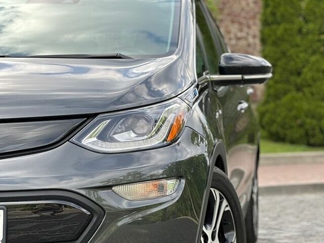 Сірий Шевроле Bolt EV, об'ємом двигуна 0 л та пробігом 55 тис. км за 15500 $, фото 4 на Automoto.ua