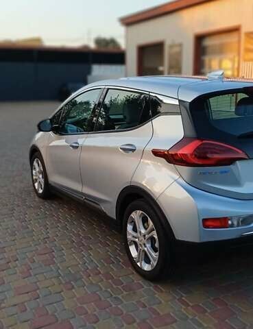Серый Шевроле Bolt EV, объемом двигателя 0 л и пробегом 70 тыс. км за 13500 $, фото 26 на Automoto.ua