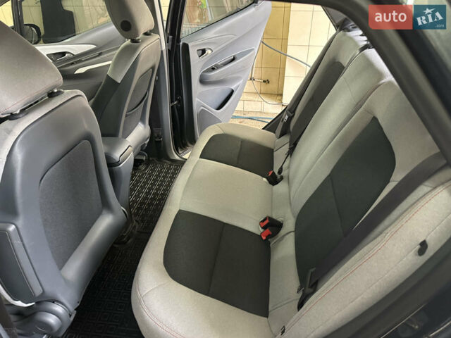 Сірий Шевроле Bolt EV, об'ємом двигуна 0 л та пробігом 102 тис. км за 14600 $, фото 10 на Automoto.ua