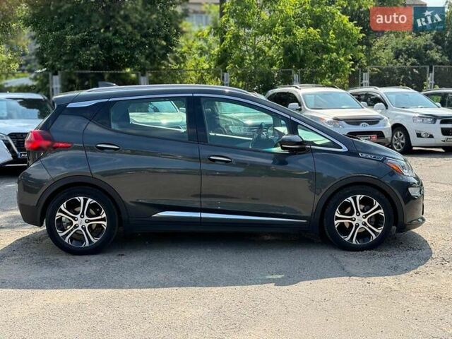 Серый Шевроле Bolt EV, объемом двигателя 0 л и пробегом 139 тыс. км за 14290 $, фото 3 на Automoto.ua