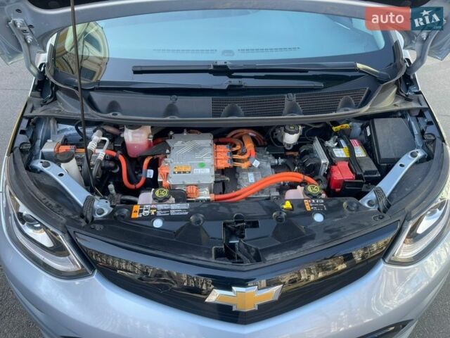 Серый Шевроле Bolt EV, объемом двигателя 0 л и пробегом 143 тыс. км за 16500 $, фото 6 на Automoto.ua