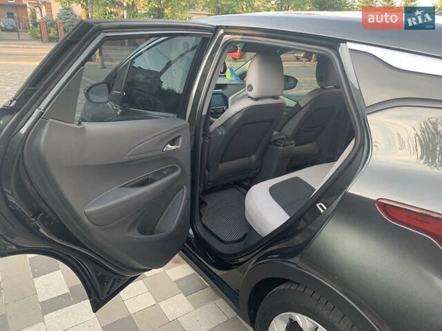 Серый Шевроле Bolt EV, объемом двигателя 0 л и пробегом 133 тыс. км за 14900 $, фото 16 на Automoto.ua