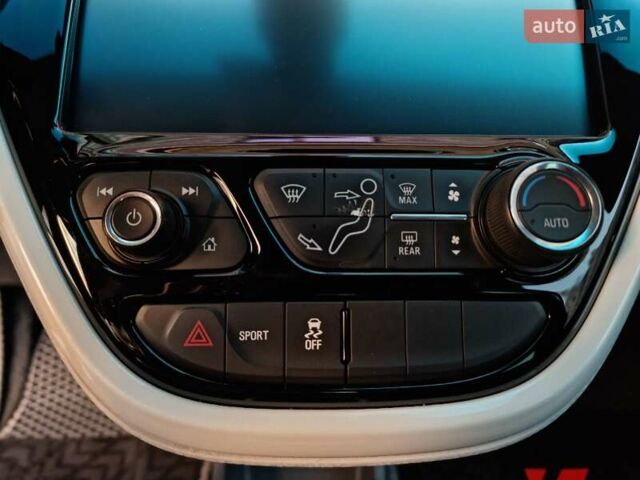 Серый Шевроле Bolt EV, объемом двигателя 0 л и пробегом 181 тыс. км за 13999 $, фото 49 на Automoto.ua