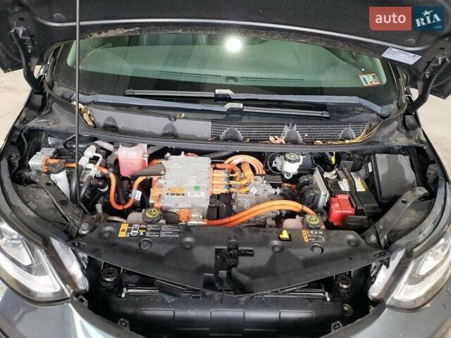 Шевроле Bolt EV 2017 в Луцке на Automoto.ua Серый Шевроле Bolt EV, объемом двигателя 0 л и пробегом 107 тыс. км за 4500 $, фото 1 на Automoto.ua
