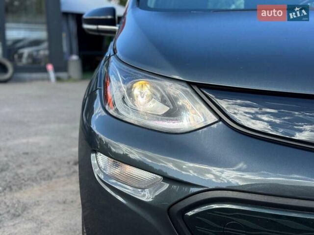 Серый Шевроле Bolt EV, объемом двигателя 0 л и пробегом 139 тыс. км за 13940 $, фото 3 на Automoto.ua