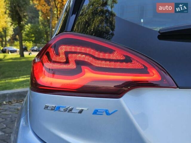 Серый Шевроле Bolt EV, объемом двигателя 0 л и пробегом 167 тыс. км за 12500 $, фото 9 на Automoto.ua