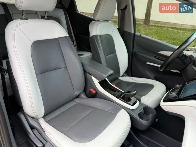 Серый Шевроле Bolt EV, объемом двигателя 0 л и пробегом 140 тыс. км за 14500 $, фото 28 на Automoto.ua
