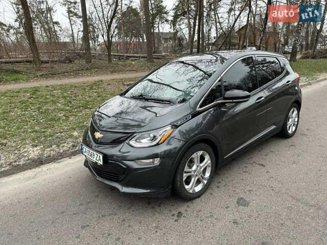 Серый Шевроле Bolt EV, объемом двигателя 0 л и пробегом 96 тыс. км за 14600 $, фото 1 на Automoto.ua