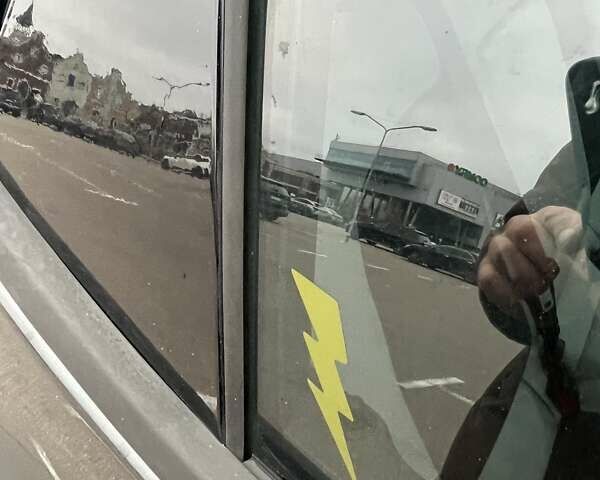Серый Шевроле Bolt EV, объемом двигателя 0 л и пробегом 209 тыс. км за 15350 $, фото 17 на Automoto.ua