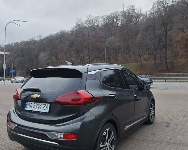 Серый Шевроле Bolt EV, объемом двигателя 0 л и пробегом 102 тыс. км за 14500 $, фото 3 на Automoto.ua