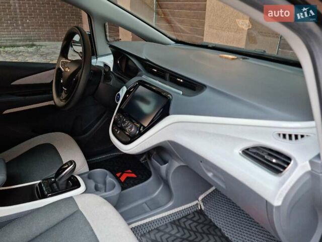 Сірий Шевроле Bolt EV, об'ємом двигуна 0 л та пробігом 181 тис. км за 13999 $, фото 56 на Automoto.ua