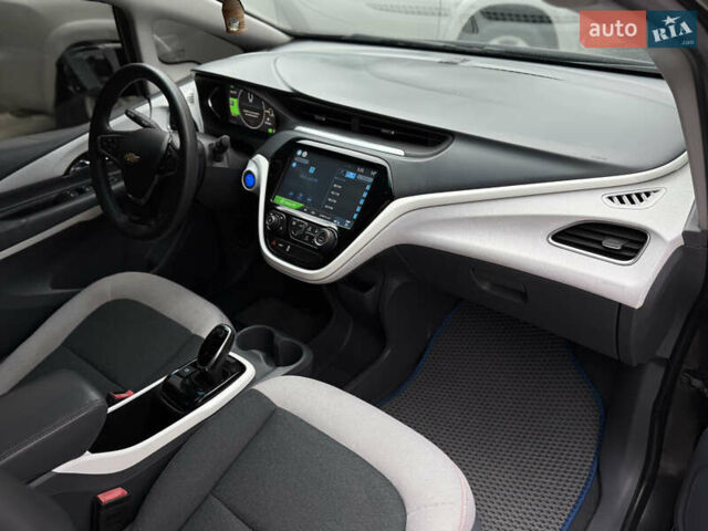 Серый Шевроле Bolt EV, объемом двигателя 0 л и пробегом 82 тыс. км за 13500 $, фото 43 на Automoto.ua