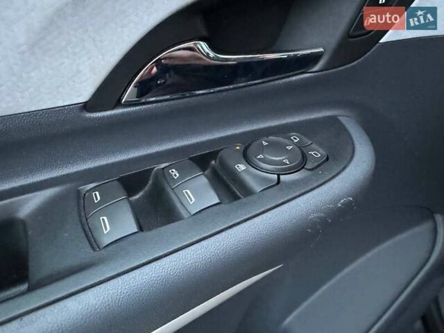 Серый Шевроле Bolt EV, объемом двигателя 0 л и пробегом 144 тыс. км за 14990 $, фото 14 на Automoto.ua