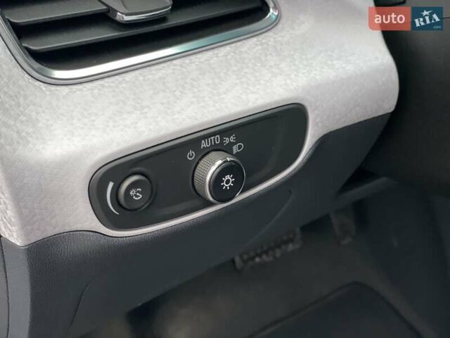 Серый Шевроле Bolt EV, объемом двигателя 0 л и пробегом 34 тыс. км за 16990 $, фото 17 на Automoto.ua