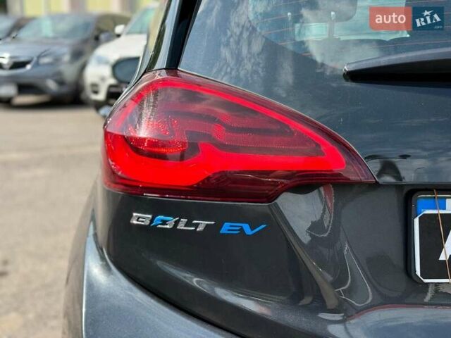 Серый Шевроле Bolt EV, объемом двигателя 0 л и пробегом 139 тыс. км за 14290 $, фото 15 на Automoto.ua