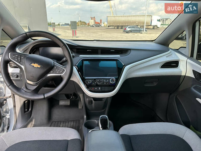 Серый Шевроле Bolt EV, объемом двигателя 0 л и пробегом 89 тыс. км за 13499 $, фото 16 на Automoto.ua