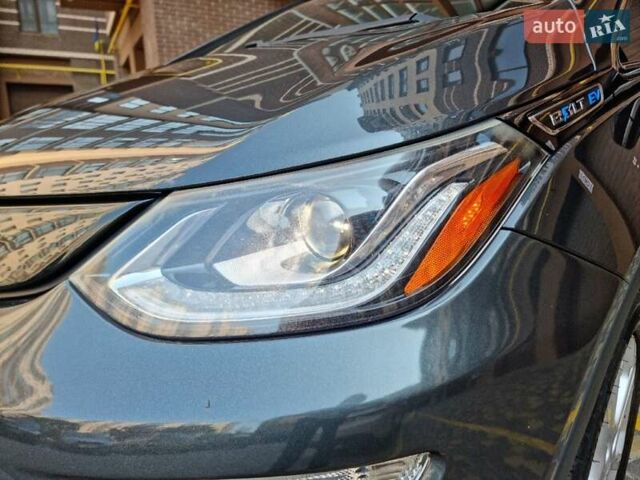 Серый Шевроле Bolt EV, объемом двигателя 0 л и пробегом 181 тыс. км за 13999 $, фото 7 на Automoto.ua