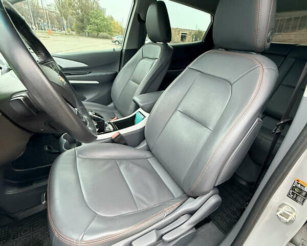 Серый Шевроле Bolt EV, объемом двигателя 0 л и пробегом 44 тыс. км за 17300 $, фото 13 на Automoto.ua