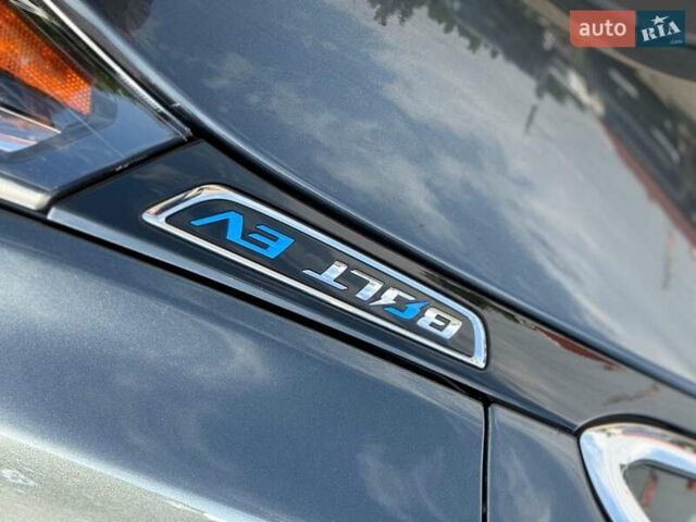 Серый Шевроле Bolt EV, объемом двигателя 0 л и пробегом 139 тыс. км за 14290 $, фото 12 на Automoto.ua