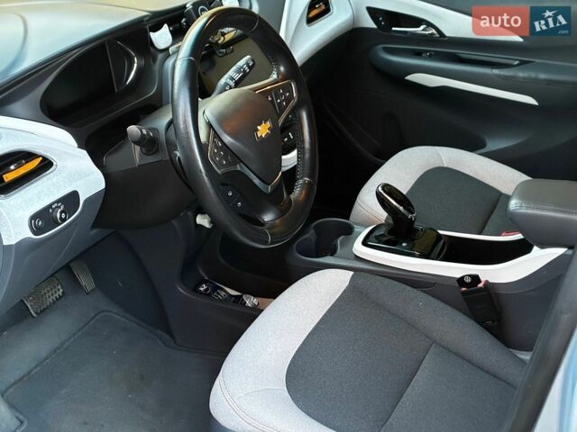 Сірий Шевроле Bolt EV, об'ємом двигуна 0 л та пробігом 79 тис. км за 14900 $, фото 7 на Automoto.ua