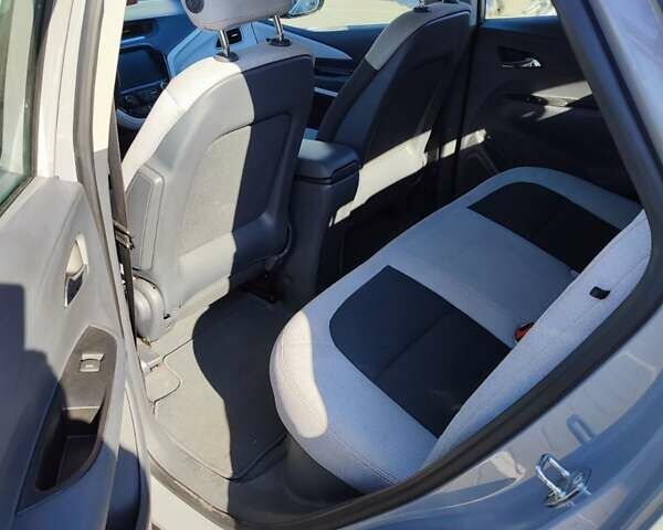 Серый Шевроле Bolt EV, объемом двигателя 0 л и пробегом 62 тыс. км за 13199 $, фото 13 на Automoto.ua