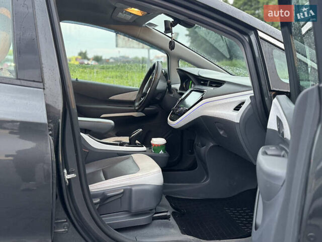 Серый Шевроле Bolt EV, объемом двигателя 0 л и пробегом 46 тыс. км за 13500 $, фото 9 на Automoto.ua