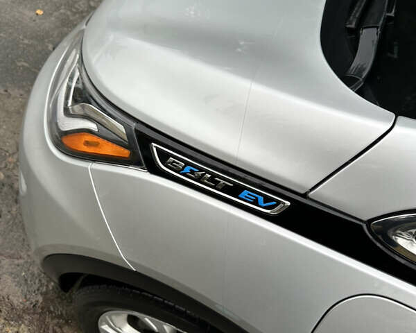 Шевроле Bolt EV 2018 в Киеве на Automoto.ua Серый Шевроле Bolt EV, объемом двигателя 0 л и пробегом 197 тыс. км за 12300 $, фото 6 на Automoto.ua