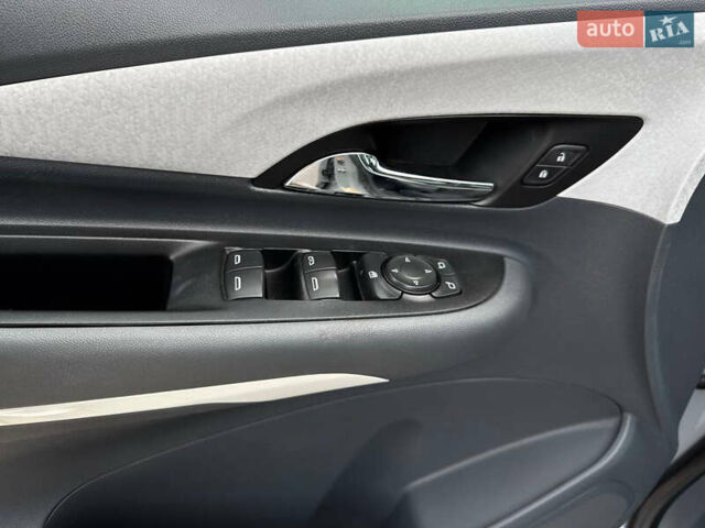 Сірий Шевроле Bolt EV, об'ємом двигуна 0 л та пробігом 109 тис. км за 14999 $, фото 28 на Automoto.ua
