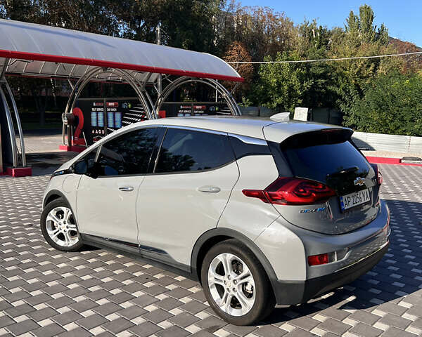 Серый Шевроле Bolt EV, объемом двигателя 0 л и пробегом 931 тыс. км за 14300 $, фото 4 на Automoto.ua