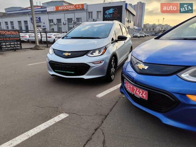 Серый Шевроле Bolt EV, объемом двигателя 0 л и пробегом 110 тыс. км за 14444 $, фото 52 на Automoto.ua