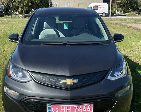 Серый Шевроле Bolt EV, объемом двигателя 0 л и пробегом 99 тыс. км за 16300 $, фото 1 на Automoto.ua
