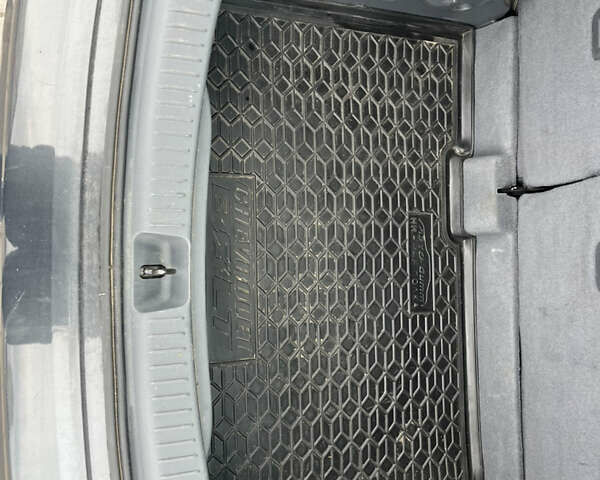 Серый Шевроле Bolt EV, объемом двигателя 0 л и пробегом 75 тыс. км за 13900 $, фото 20 на Automoto.ua