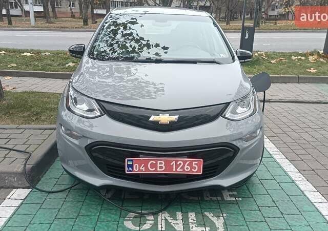 Серый Шевроле Bolt EV, объемом двигателя 0 л и пробегом 160 тыс. км за 11999 $, фото 4 на Automoto.ua