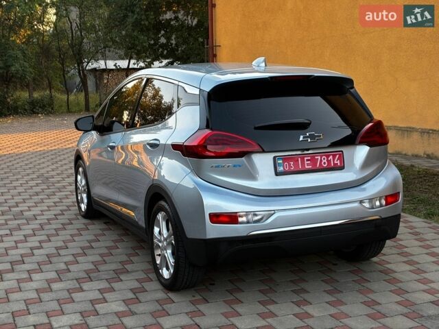 Сірий Шевроле Bolt EV, об'ємом двигуна 0 л та пробігом 79 тис. км за 14900 $, фото 3 на Automoto.ua