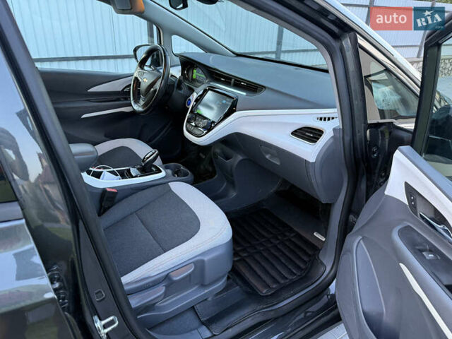Серый Шевроле Bolt EV, объемом двигателя 0 л и пробегом 159 тыс. км за 12500 $, фото 12 на Automoto.ua