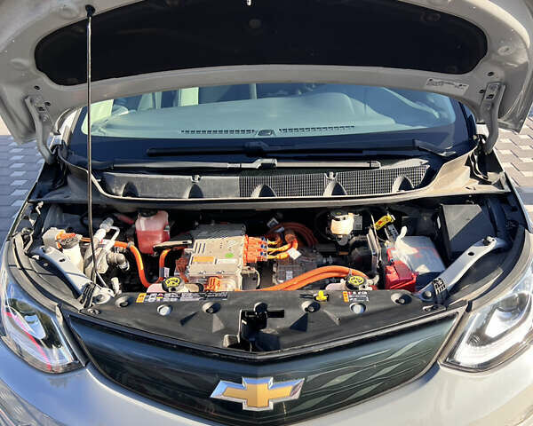 Серый Шевроле Bolt EV, объемом двигателя 0 л и пробегом 931 тыс. км за 14300 $, фото 23 на Automoto.ua