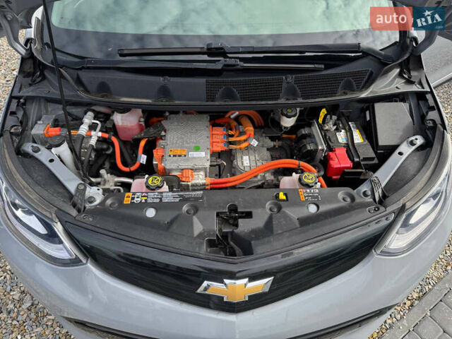 Сірий Шевроле Bolt EV, об'ємом двигуна 0 л та пробігом 109 тис. км за 14999 $, фото 34 на Automoto.ua